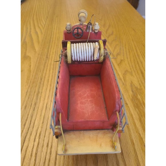 RARE! Jim Shore "Ready to Roll" Fire Truck Engine 2007 Heartwood Creek #4009603 - Picture 2 of 6